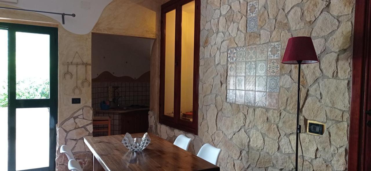 Casa Masseria Le Ville Пешичи Екстериор снимка